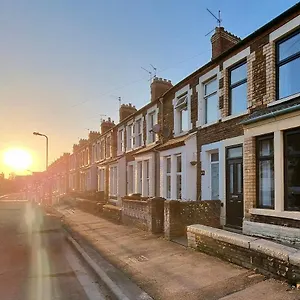 No.71 By Switchback Apartment